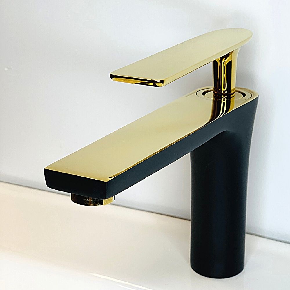 white and gold tap faucet